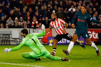 Bryan Mbeumo ấn định tỷ số 3-1 trước Liverpool tại sân vận động Gtech trong khuôn khổ Ngoại hạng Anh mùa giải 2022/2023. (Ảnh: Premier League)