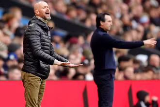 Căng thẳng chưa thể giảm sau trận hòa giữa Manu với Aston Villa. (Ảnh: The Independent)