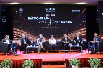 Các diễn giả tham luận tại Diễn đàn bất động sản mùa Xuân lần thứ IV.