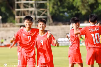 U16 Việt Nam có chiến thắng dễ dàng ngày ra quân. (Ảnh: VFF)