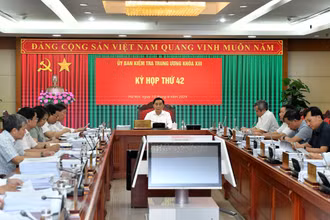 Quang cảnh Kỳ họp thứ 42 của Ủy ban Kiểm tra Trung ương. (Ảnh: ĐĂNG KHOA)