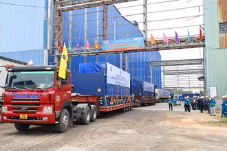 Bàn giao chuyến hàng mô-đun điện phân đầu tiên cho Dự án Hydro xanh Neom tại Ả-rập Xê-út.
