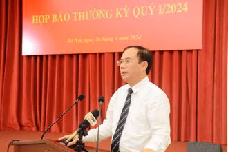 Thứ trưởng Xây dựng Nguyễn Văn Sinh phát biểu tại hội nghị