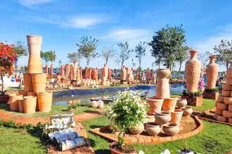 Công viên nghệ thuật gốm đỏ Vĩnh Long hình thành chỉ trong 3 ngày. 