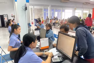Ngày đầu ga Sài Gòn bán vé tàu Tết Ất Tỵ 2025. (Ảnh: QUÝ HIỀN)