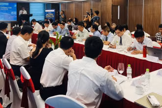 Các đại biểu tham dự tọa đàm.