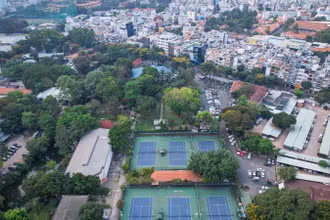 Khu đất công tại Hồ Kỳ Hoà, quận 10, Thành phố Hồ Chí Minh sử dụng chưa hiệu quả. (Ảnh: TÙNG QUANG)