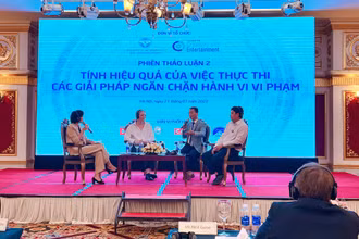 Tổng Giám đốc Thủ đô Multimedia Nguyễn Ngọc Hân trình bày giải pháp công nghệ giúp ngăn chặn vi phạm bản quyền nội dung số. 