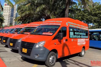 Tuyến xe buýt 109 được bố trí đón khách tại làn B ga quốc nội, sân bay Tân Sơn Nhất, tạo điều kiện cho hành khách tiếp cận xe buýt dễ dàng hơn.