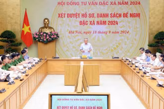 Phiên họp xét duyệt hồ sơ, danh sách đề nghị đặc xá năm 2024.