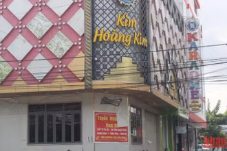 Karaoke Kim Hoàng Kim là một trong những cơ sở bị tạm đình chỉ hoạt động.