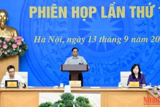 Quang cảnh phiên họp.