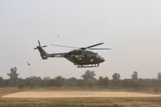 Trực thăng HAL Dhruv của lực lượng Không quân Lục quân Ấn Độ tham gia diễn tập VINBAX 2024.