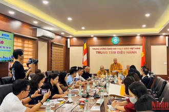 Quang cảnh buổi họp báo.