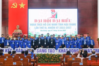 Ra mắt Ban Chấp hành Đoàn Thanh niên Cộng sản Hồ Chí Minh tỉnh Hậu Giang khóa mới.