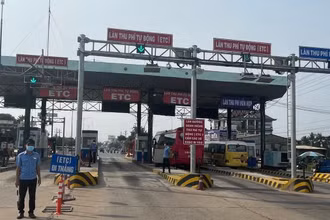 Một trạm thu phí trên quốc lộ 13 qua Bình Dương.