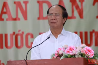 Phó Thủ tướng Lê Văn Thành phát biểu tại ngày hội Đại đoàn kết. 