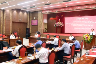 Quang cảnh buổi làm việc.