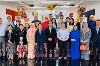 Các đại biểu tham dự Hội thảo tổ chức tại Đại sứ quán Việt Nam tại Brunei.