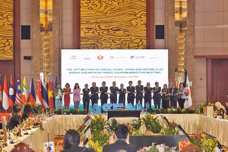 Các Bộ trưởng Du lịch ASEAN+3 tại Hội nghị Bộ trưởng Du lịch ASEAN+3 (Ảnh: Cục Du lịch Quốc gia Việt Nam) 