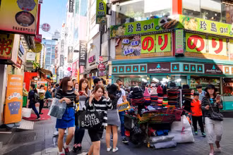 Seoul là điểm đến được du khách Việt Nam yêu thích bởi sự sôi động, hiện đại với nhiều xu hướng thời trang cập nhật. (Ảnh: Getty Image)
