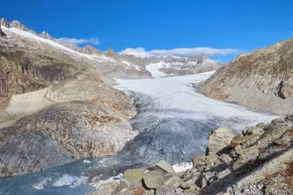 Sông băng Rhone ở Obergoms, Thụy Sĩ. (Ảnh: Reuters)