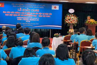 Lễ xuất cảnh cho ứng viên điều dưỡng, hộ lý chương trình EPA - khóa 10. (Ảnh:Dolab)