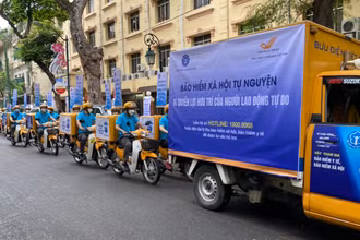 Ra quân Tháng vận động triển khai bảo hiểm xã hội toàn dân lần thứ ba, ngày 8/5/2022, tại Hà Nội (Ảnh: Tâm Trung).