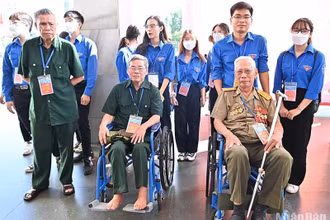 Các đại biểu thương binh nặng dự lễ kỷ niệm 75 năm Ngày Thương binh-Liệt sĩ tại Hà Nội ngày 24/7/2022. (Ảnh: ĐĂNG KHOA)