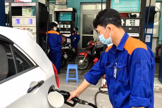 [Video] Bộ Tài chính: Áp thuế tiêu thụ đặc biệt với xăng là cần thiết