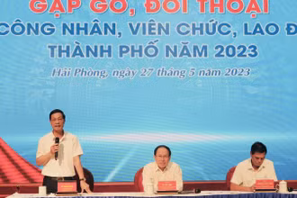 Thường trực Thành ủy Hải Phòng gặp gỡ, đối thoại với công nhân, lao động thành phố.
