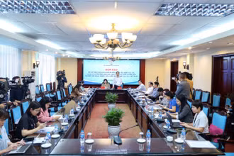 Toàn cảnh họp báo.