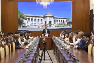Toàn cảnh cuộc họp. 
