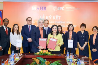Toàn cảnh Lễ ký kết.