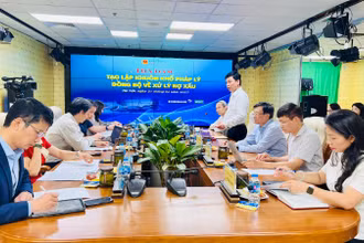 Toàn cảnh cuộc tọa đàm.