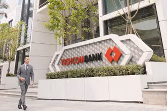 Trụ sở Techcombank được trao tặng chứng chỉ LEED Vàng cho công trình đẳng cấp thân thiện với môi trường.