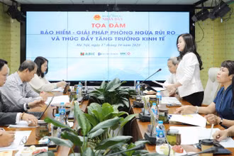 Quang cảnh buổi tọa đàm. 