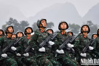 Quân đội từ nhân dân mà ra, vì nhân dân mà chiến đấu.