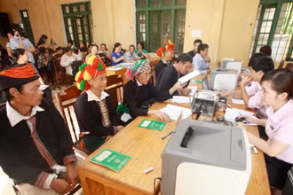 Ngân hàng Chính sách xã hội cho hộ nghèo và các đối tượng chính sách khác tại khu vực Trung du v à miền núi phía bắc vay vốn