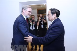 Thủ tướng Phạm Minh Chính gặp Thủ tướng Cộng hòa Séc Petr Fiala bên lề Hội nghị cấp cao ASEAN-EU tại Brussels, Vương quốc Bỉ, chiều 14/12/2022. (Ảnh: TTXVN)