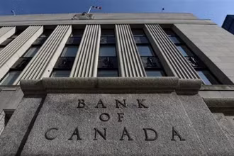 Quang cảnh bên ngoài Ngân hàng Trung ương Canada ở Ottawa. (Ảnh: The Canadian Press/TTXVN)