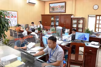 Bộ phận một cửa xã Giao Phong, huyện Giao Thủy (Nam Định) luôn lấy sự hài lòng của người dân làm mục tiêu phục vụ.