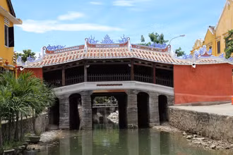 Chùa Cầu sau khi trùng tu. Ảnh: Đoàn Hữu Trung/TTXVN