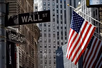 Tòa nhà Chứng khoán New York ở Phố Wall, New York, Mỹ. (Ảnh: AFP/TTXVN)