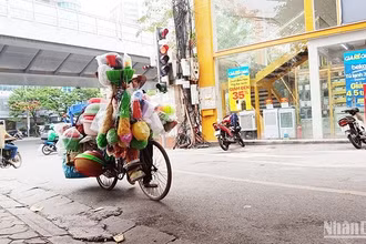 Thực trạng hàng rong đang đặt ra yêu cầu quản lý hiệu quả hơn.