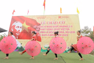 Phát động chạy việt dã “Chinh phục đỉnh mờ sương"