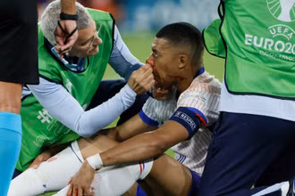 [Ảnh] Gặp chấn thương mũi, Kylian Mbappé để ngỏ khả năng ra sân trận tiếp theo