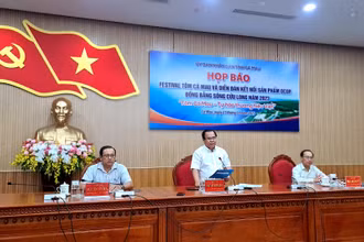 Cà Mau họp báo công bố chính thức về chuỗi sự kiện liên quan đến Festival tôm Cà Mau và Diễn đàn OCOP đồng bằng sông Cửu Long năm 2023 diễn ra vào khoảng giữa tháng 12/2023.