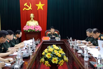  Đại tướng Lương Cường, Ủy viên Bộ Chính trị, Ủy viên Thường vụ Quân ủy Trung ương, Chủ nhiệm Tổng cục Chính trị Quân đội nhân dân Việt Nam chủ trì họp Ban Chủ nhiệm Tổng cục Chính trị.
