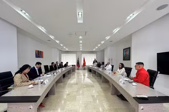 Ông Nguyễn Lam - Phó Trưởng Ban Dân vận Trung ương làm việc với Phó Chủ tịch thứ nhất Đảng PSUV Diosdado Cabello Rondón. (Nguồn: Đại sứ quán Việt Nam tại Venezuela/TTXVN)